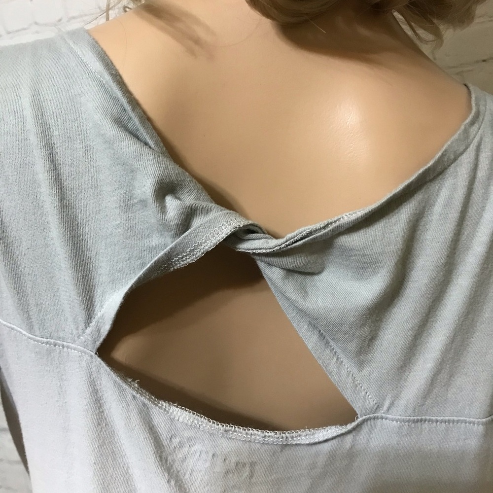 Gradient Twist Back Tank - Picture 8 of 10